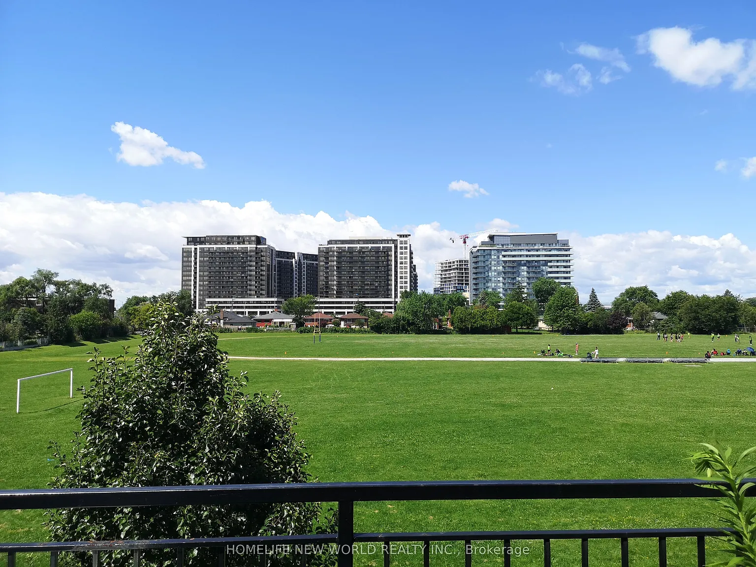 3 bed, $3,000 — Photo 2