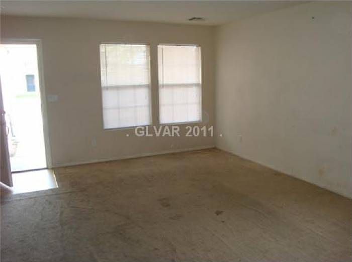 2nd image of 8416 Gracious Pine Ave