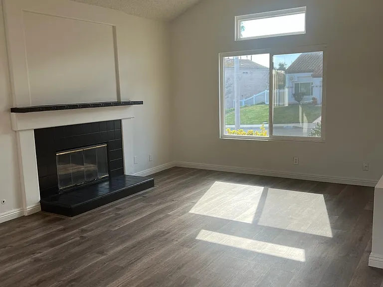36194 Vence Dr — Photo 12