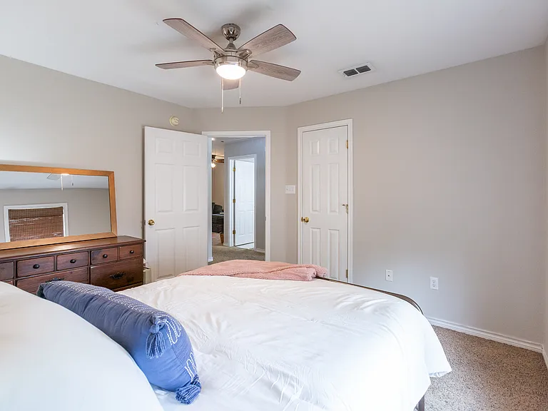 634 E North 16th St #B — Photo 14