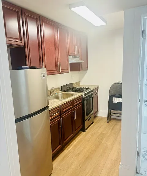 395 Hancock St #1 — Photo 2