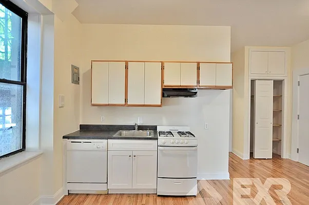 Rented by EXR | media 14