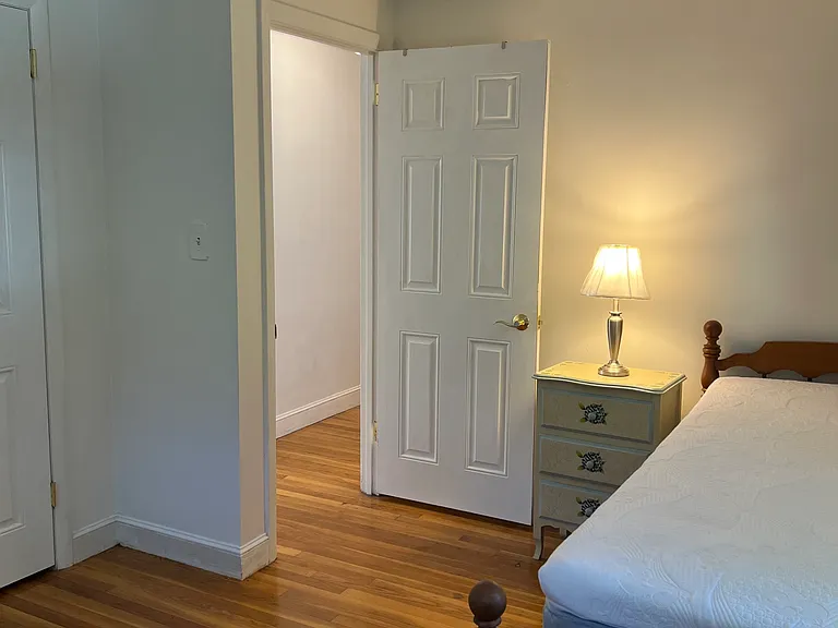 321 Washington St — Photo 7