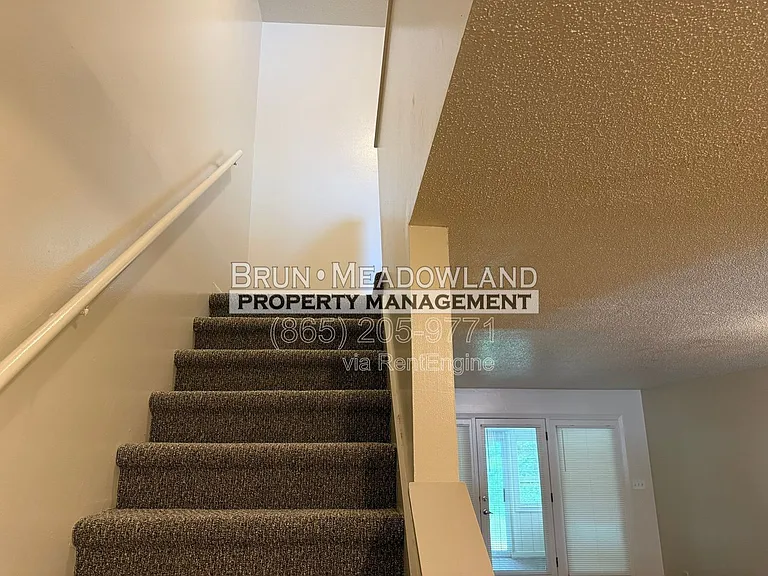 10409 Victoria Dr #D — Photo 26