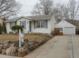 715 12th St NW, Rochester, MN 55901