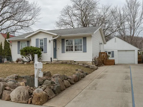 715 12th St NW, Rochester, MN 55901