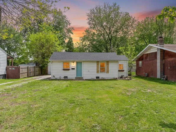 1536 E Whiteside Street, Springfield, MO 65804