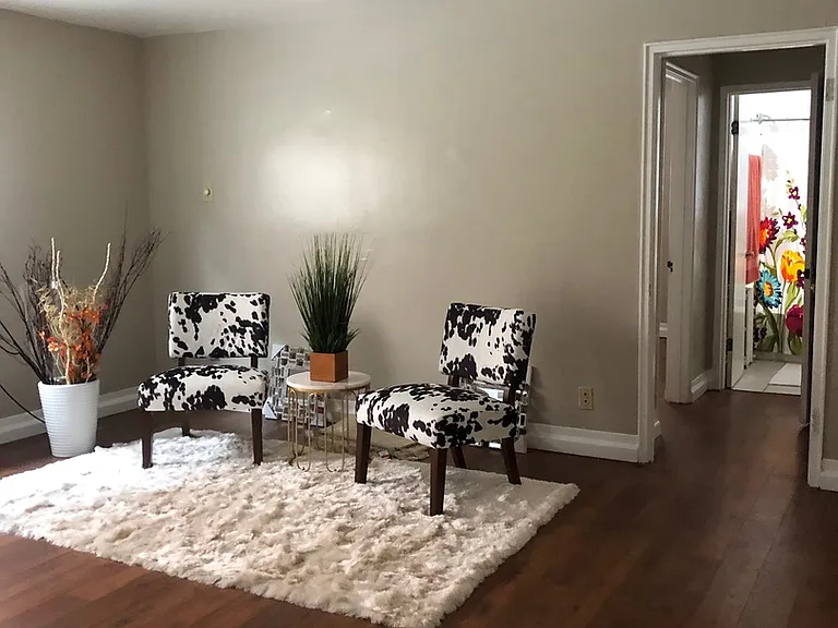 4909 Centre Ave — Photo 5