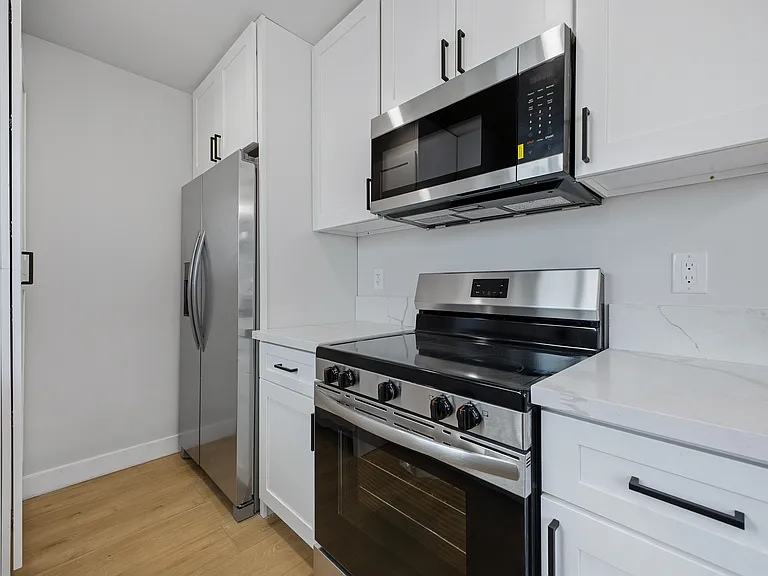 1738 Colby Ave #1 — Photo 14