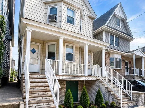12 E 42nd St, Bayonne, NJ 07002