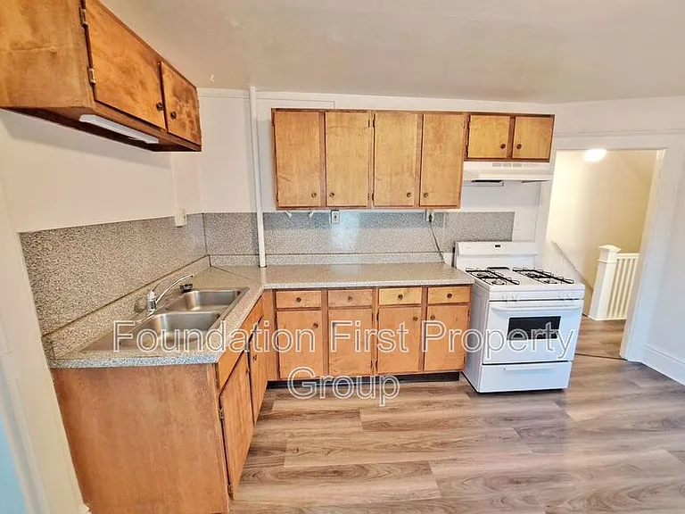 118 S Franklin St #2 — Photo 7