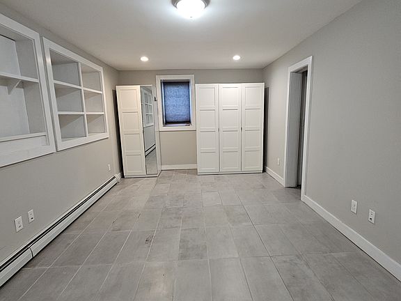 4th image of 1677 State St #1B