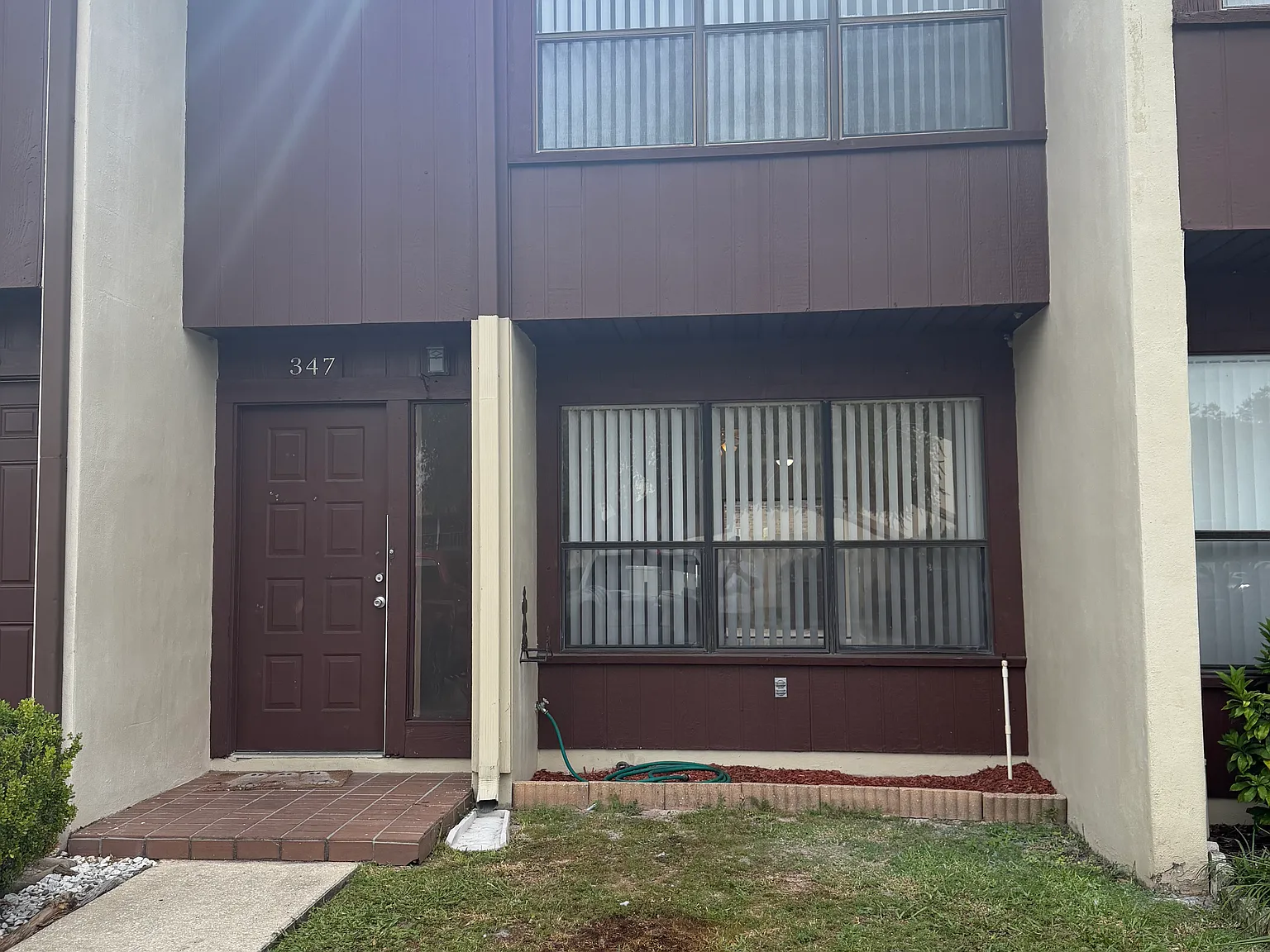 2 bed, 1.5 bath, 1093 sqft, $1,400 — Photo 1