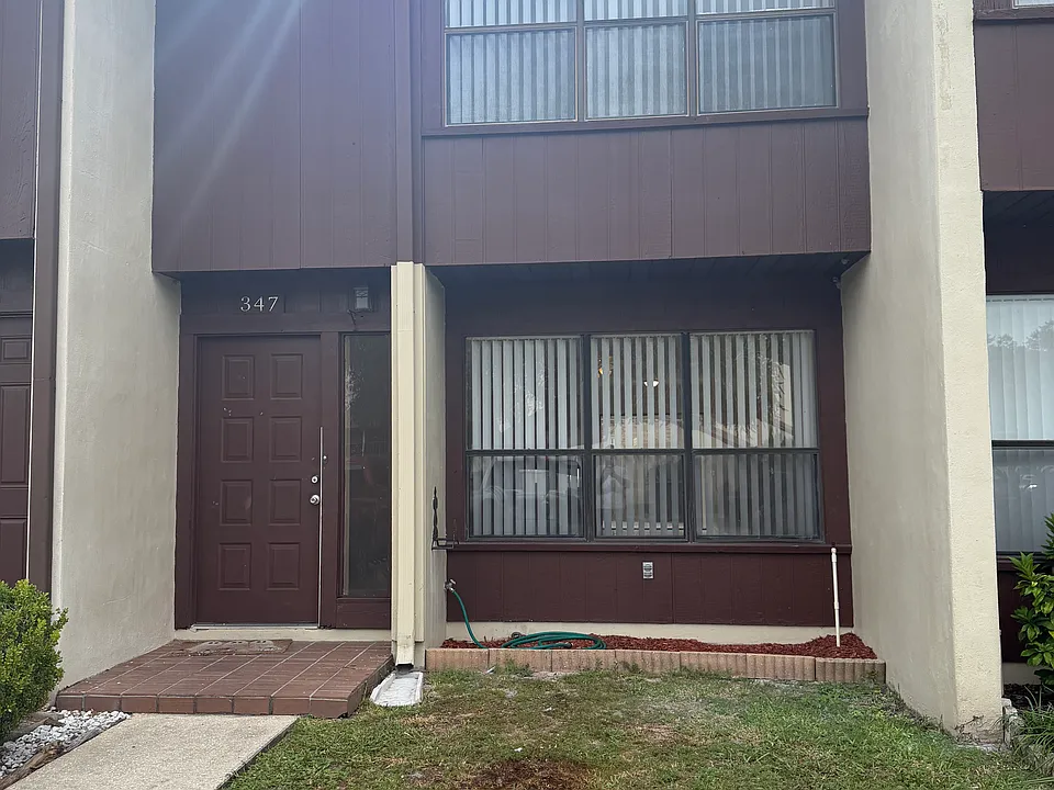 347 Market Sq E
