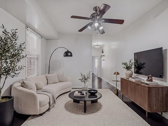 3rd image of 3481 Kennedy Blvd APT 1A