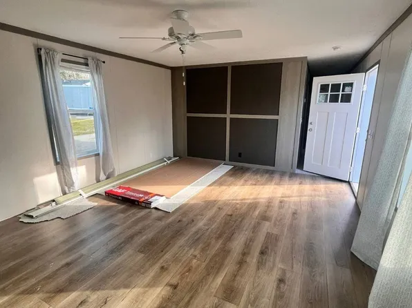 121 Rapids Dr, Sault Sainte Marie, MI 49783