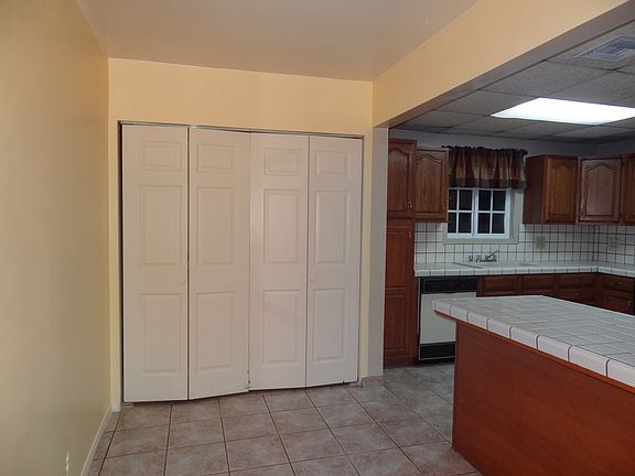 5th image of 7237 Jellico Ave
