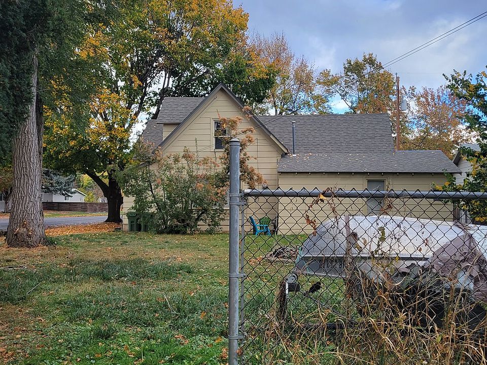 2nd image of 2203 N Fir St