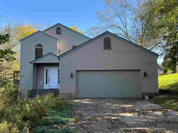 2624 Bluffwood Cir, Iowa City, IA 52245