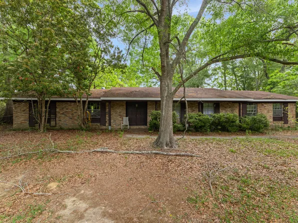 804 W Hinton Ave, Lumberton, MS 39455