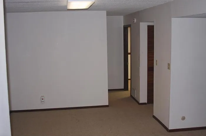 Downstairs Hallway to Bedrooms and Bathroom / Laundry