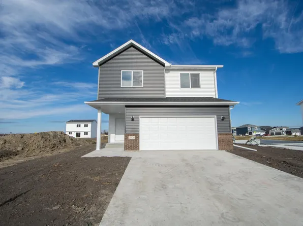 2408 38th Ave S, Moorhead, MN 56560