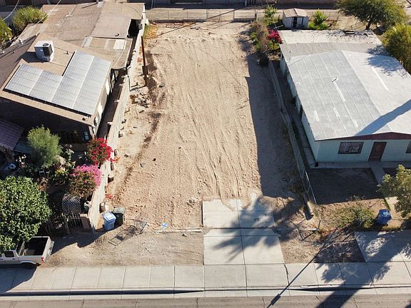2nd image of 205 W Jefferson St