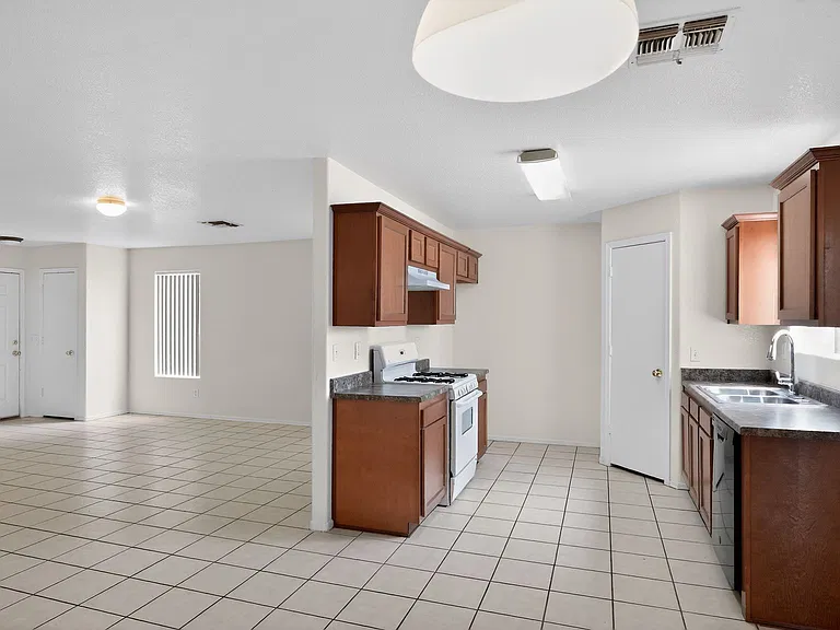7395 W San Miguel Ave — Photo 2