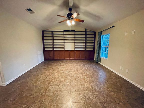 3rd image of 3609 Duke Ln