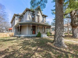 460 E Mill St, Liberty, MO 64068