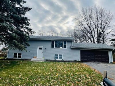 9080 207th St W, Lakeville, MN, 55044