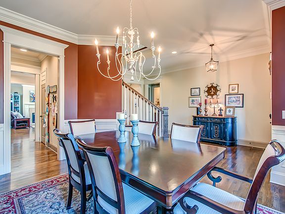 4th image of 1580 Westhaven Blvd