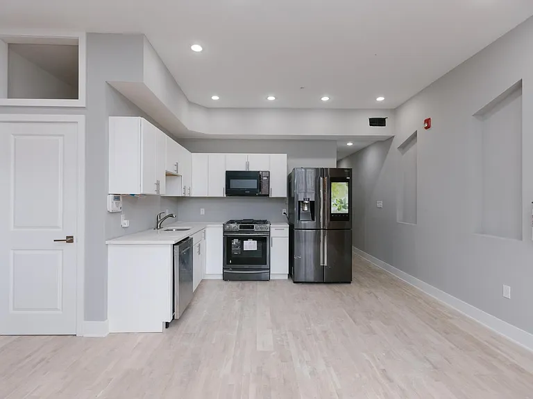 1715 W Jefferson St #1 — Photo 11