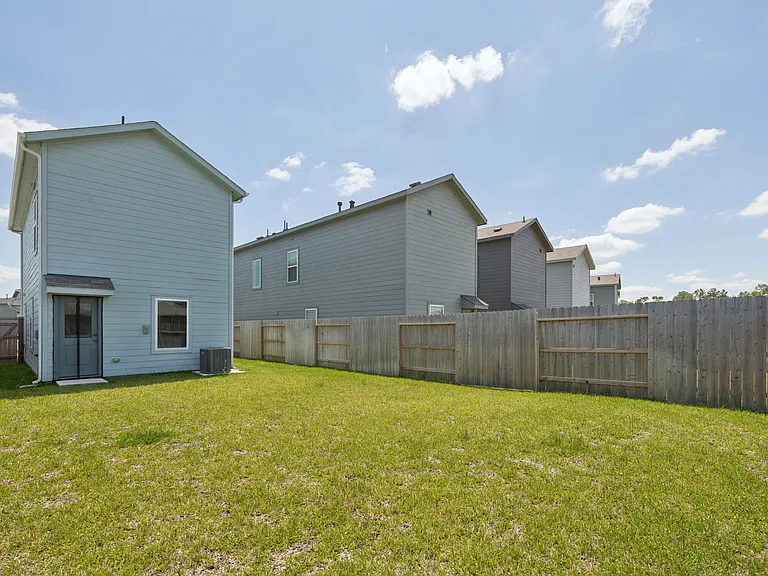 18242 Via Aurelia Dr — Photo 3