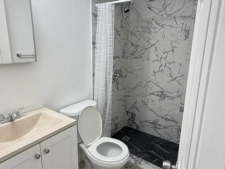 9801 Turf Way — Photo 14