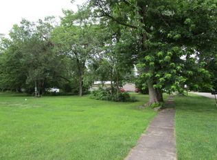 319 N Main St, Xenia, IL 62899