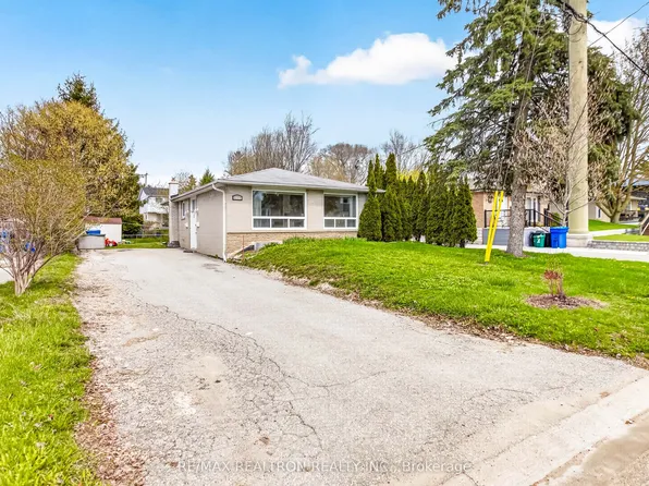 753 Elgin St, Newmarket, ON L3Y 3B9