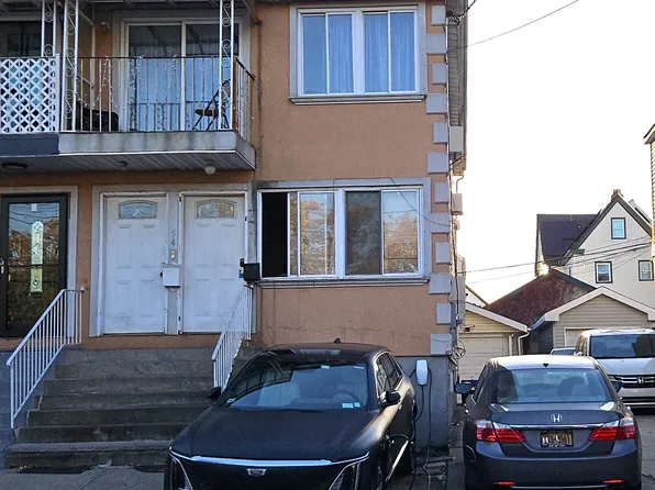 105-54 131st Street image 2 of 7