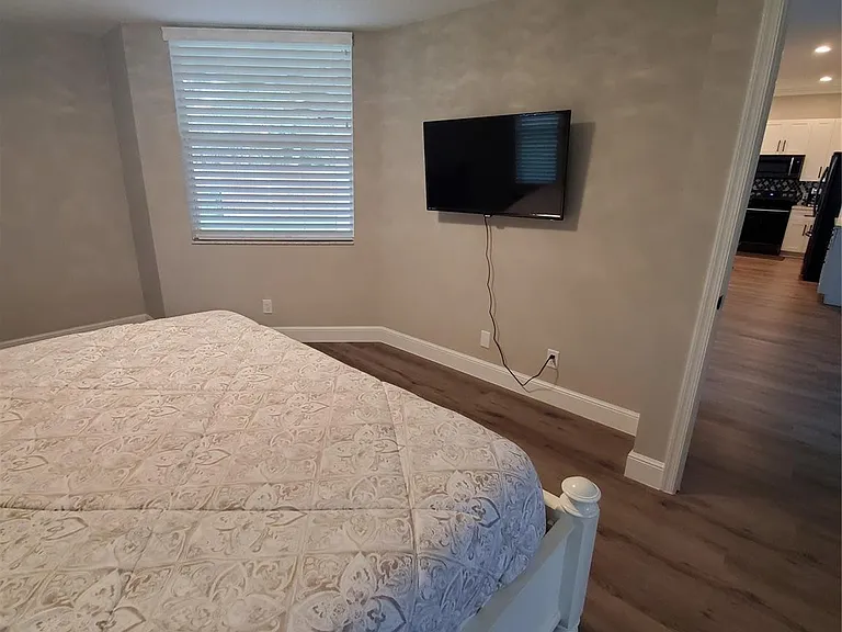 13917 Sheffield Ct — Photo 17
