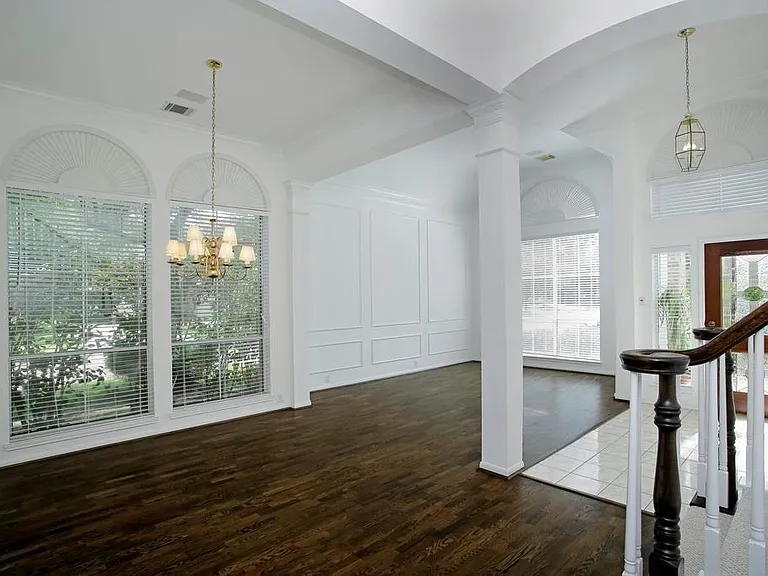 6902 Afton Woods Dr — Photo 8