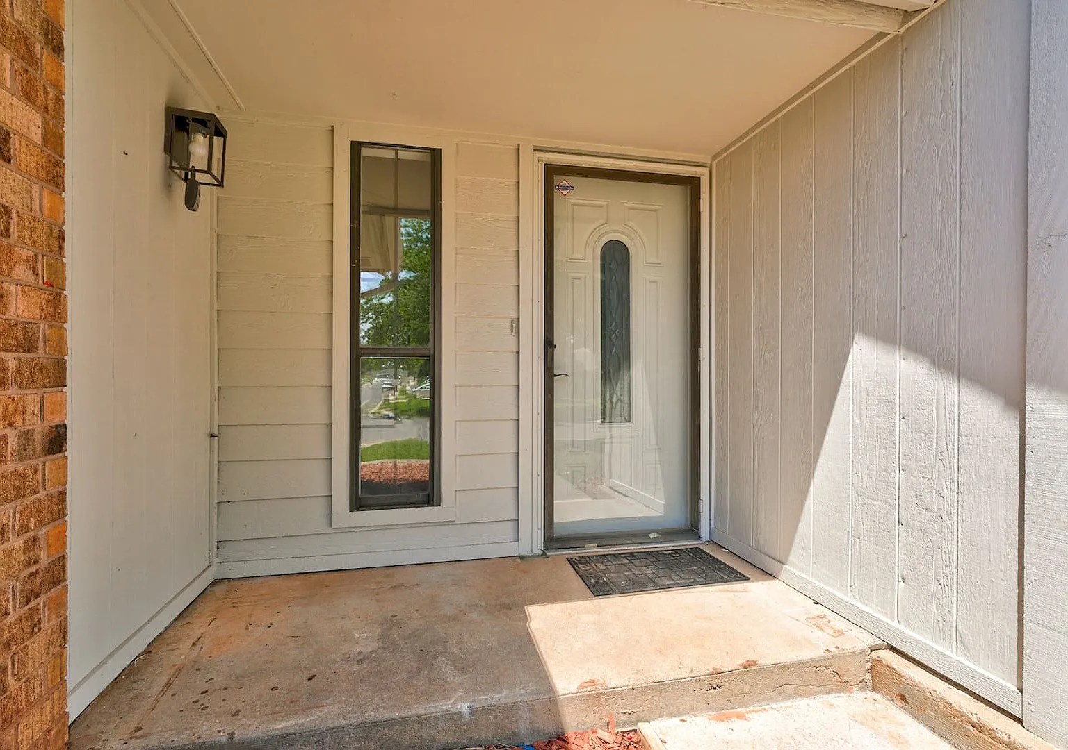 Freshly Remodeled Home Ready for Rent — Photo 4