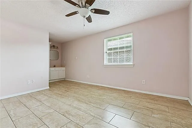 4444 W Esplanade Ave — Photo 13