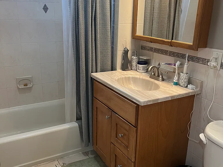 41 Montfern Ave — Photo 9