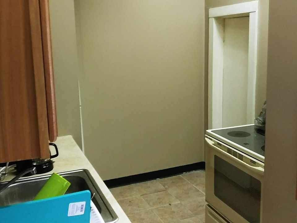 2nd image of 318 Broad St Floor 1