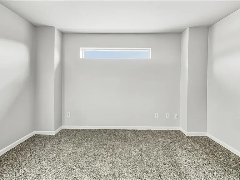 7621 Kodiak Ave NE — Photo 11