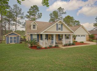 919 Ten Lake Dr, Defuniak Springs, FL 32433