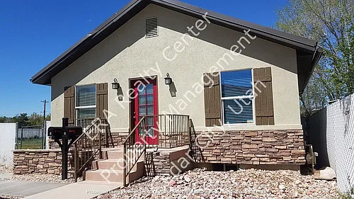 457 N 400 W #B Photo 1