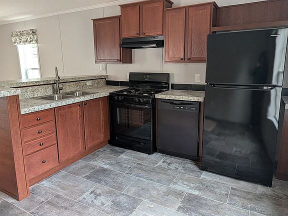 Kitchen from entrance