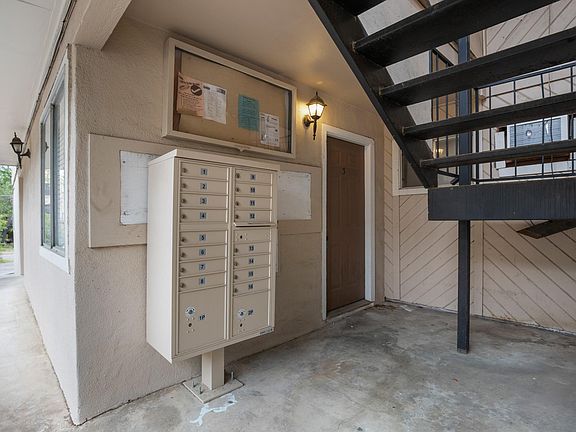 4th image of 1010 W 23rd St APT 3