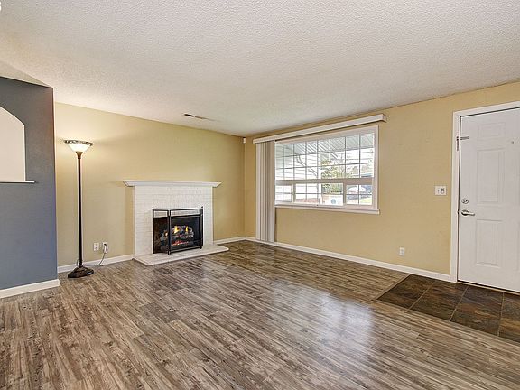 4th image of 5719 NE 75th St